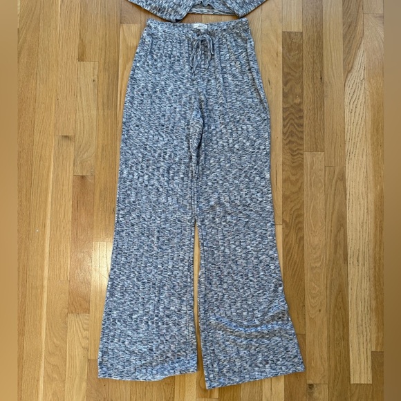 Billabong Essentials 2pc Lounge Set Knit Crop Top & Wide Leg Pants XS sold out - Picture 6 of 12